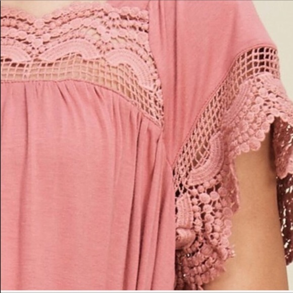 Lacy detail short sleeve tunic. - Picture 2 of 2